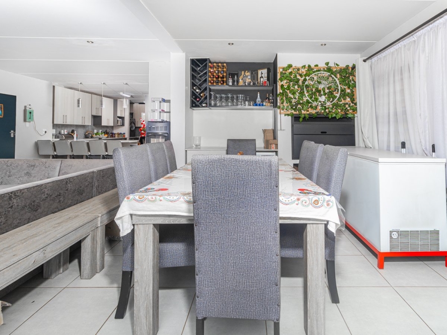 3 Bedroom Property for Sale in Melodie North West